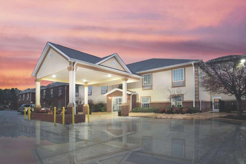 La Quinta Inn By Wyndham Calhoun South I-75 Экстерьер фото